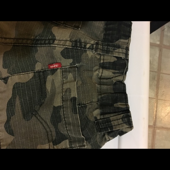 GAP/LEVIS BOYS SHORTS - Picture 7 of 8